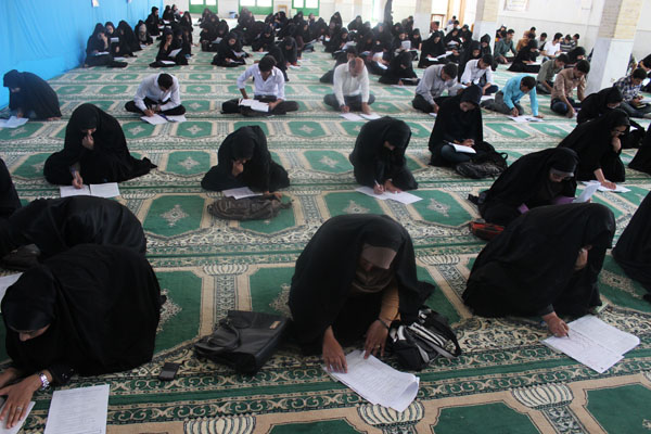  رقابت 245 دانشجو در نوزدهمین دوره مسابقات قرآن در زرند 