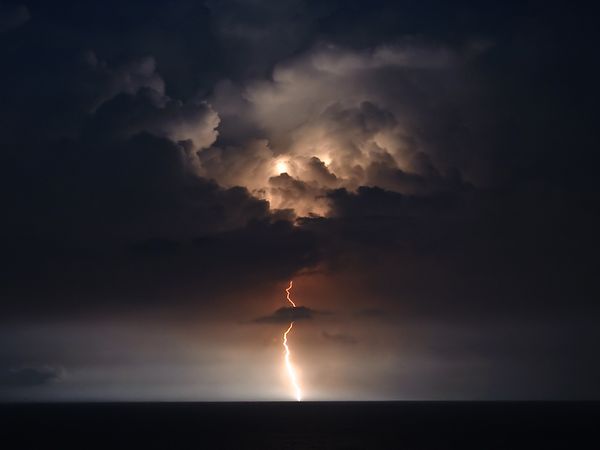 lightning-ocean-myrtle-beach_42003_600x450
