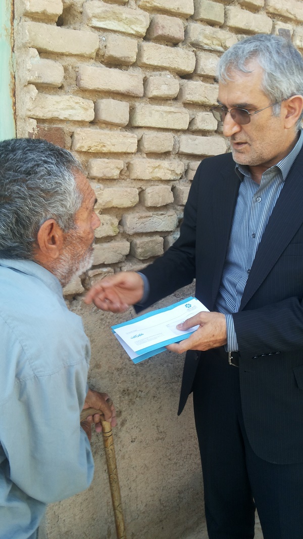 بازدید دکتر حسین امیری از افراد کمیته امدادی و بهزیستی کوهبنان