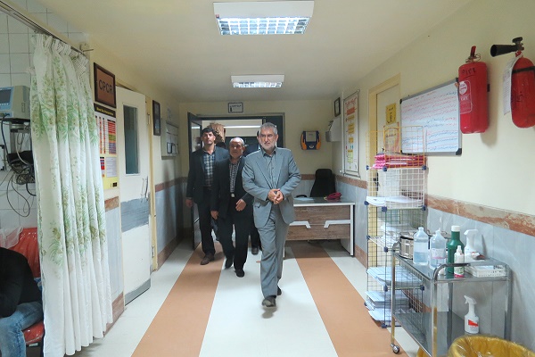 بازدید دکتر امیری و خنجری از بیمارستان های سینا و امام علی(ع) زرند