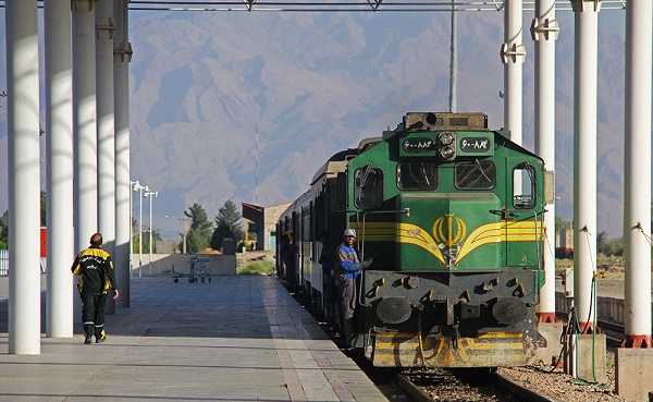 رام دوم قطار مسافربری کرمان - تهران