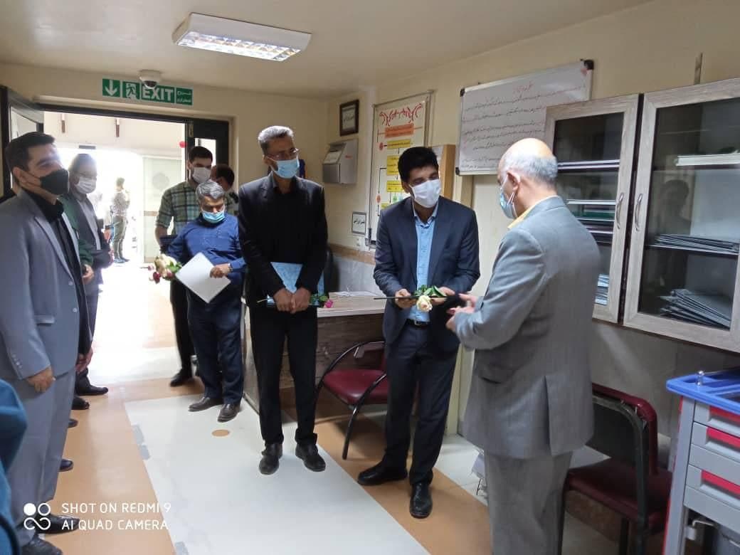 از پزشکان بیمارستان امام علی ع و سینا زرند تجلیل کردند.